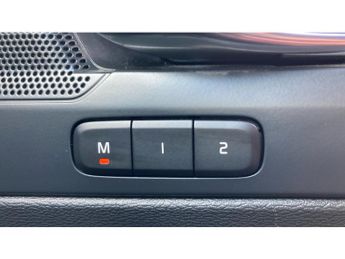 Volvo XC40 2.0 B4P Plus Dark 5dr Auto Petrol Estate