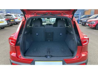 Volvo XC40 2.0 B4P Plus Dark 5dr Auto Petrol Estate