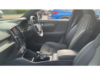 Volvo XC40 2.0 B4P Ultimate Dark 5dr Auto Petrol Estate