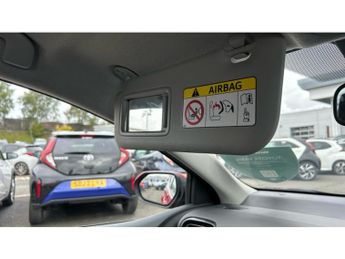 Toyota Yaris 1.5 Hybrid Icon 5dr CVT Hybrid Hatchback