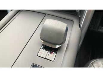 Land Rover Discovery Diesel 3.0 D300 SE Commercial Auto