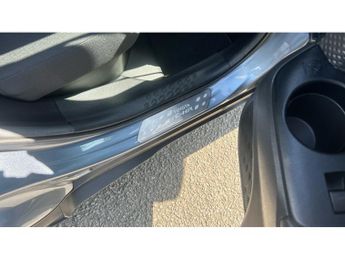 Toyota C-HR 1.8 Hybrid Design 5dr CVT Hybrid Hatchback