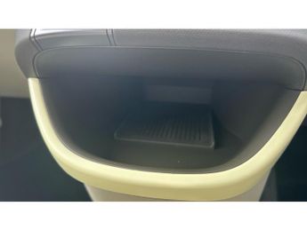 Hyundai INSTER 85kW 02 49kWh 5dr Auto Electric Hatchback
