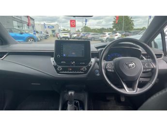 Toyota Corolla 2.0 VVT-i Hybrid Trek 5dr CVT Hybrid Estate