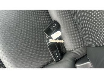 Toyota Corolla 2.0 VVT-i Hybrid Trek 5dr CVT Hybrid Estate