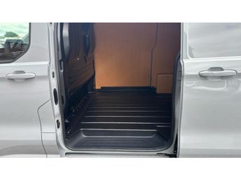 Ford Transit Custom E-320 L1 Rwd 100kW 65kWh H1 Van Limited Auto