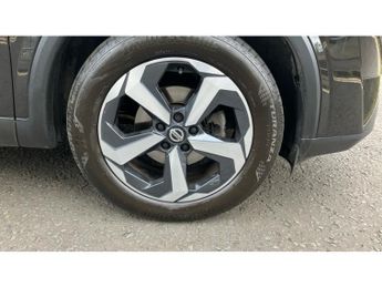 Nissan Qashqai 1.3 DiG-T MH 158 N-Connecta 5dr Xtronic Petrol Hatchback