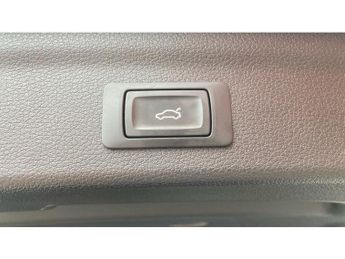 Audi Q3 35 TDI S Line 5dr S Tronic Diesel Estate