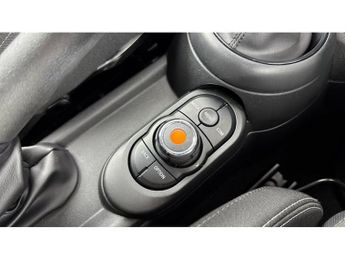 MINI Hatchback 1.5 Cooper Sport II 5dr Auto [Comfort Pack] Petrol Hatchback