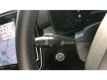 Volvo XC40 2.0 B3P Plus Dark 5dr Auto Petrol Estate