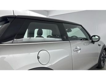 MINI Hatchback 1.5 Cooper Exclusive 3dr Auto Petrol Hatchback