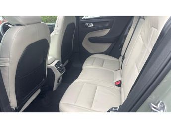 Volvo XC40 2.0 B4P Ultimate Dark 5dr Auto Petrol Estate