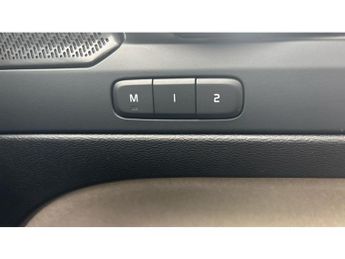 Volvo XC40 2.0 B4P Ultimate Dark 5dr Auto Petrol Estate