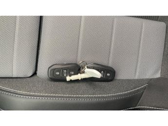 Vauxhall Grandland 157kW GS 73kWh 5dr Auto Electric Hatchback