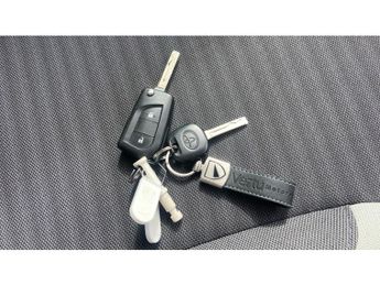 Toyota Aygo 1.0 VVT-i X-Play 5dr x-shift Petrol Hatchback