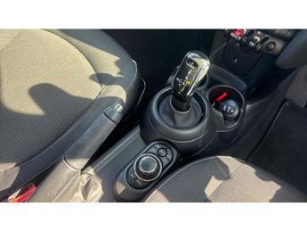 MINI Hatchback 1.5 Cooper Classic 5dr Auto Petrol Hatchback