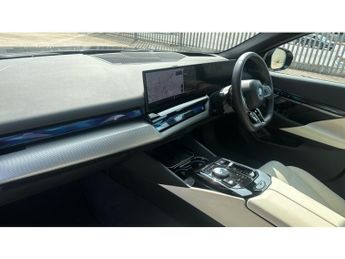 BMW i5 250kW eDrive40 M Sport Pro 84kWh 4dr Auto Electric Saloon
