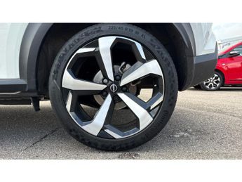 Nissan Juke 1.0 DiG-T 114 Tekna 5dr DCT Petrol Hatchback