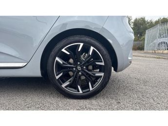 Renault Clio 1.6 E-TECH full hybrid 145 Techno 5dr Auto Hybrid Hatchback