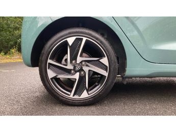 Hyundai i10 1.2 MPi Premium 5dr Auto Petrol Hatchback