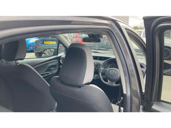 Toyota Yaris 1.5 Hybrid Y20 5dr CVT [Bi-tone] Hybrid Hatchback