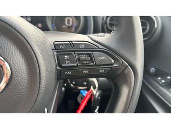 Toyota Yaris 1.5 Hybrid Design 5dr CVT Hybrid Hatchback