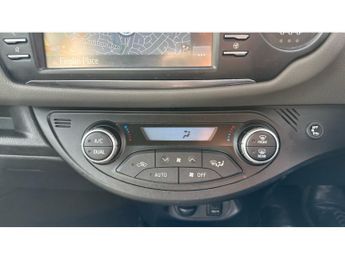 Toyota Yaris 1.5 Hybrid Icon Tech 5dr CVT Hybrid Hatchback