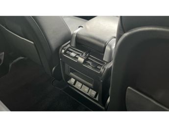 Land Rover Defender 3.0 D250 X-Dynamic S 90 3dr Auto Diesel Estate