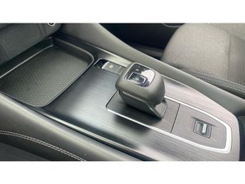 Nissan Qashqai 1.3 DiG-T MH 158 N-Connecta 5dr Xtronic Petrol Hatchback