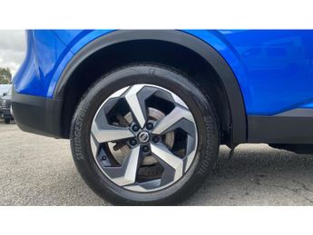 Nissan Qashqai 1.3 DiG-T MH 158 N-Connecta 5dr Xtronic Petrol Hatchback