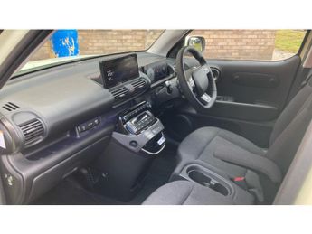 Hyundai INSTER 85kW 02 49kWh 5dr Auto Electric Hatchback