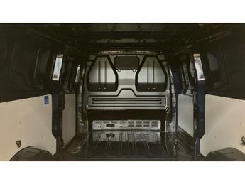 Volkswagen Transporter T32 Lwb Electric 160kW 65kWh Commerce Pro Van Auto