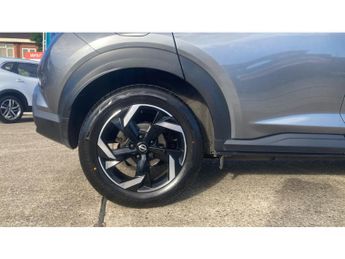 Nissan Juke 1.0 DiG-T 114 N-Connecta 5dr DCT Petrol Hatchback