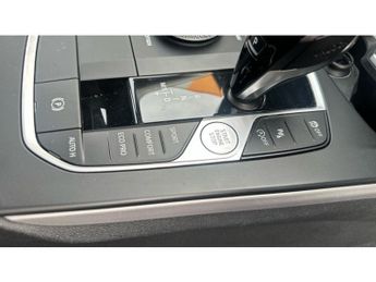 BMW 1 Series 118i [136] SE 5dr Step Auto [Live Cockpit Pro] Petrol Hatchback