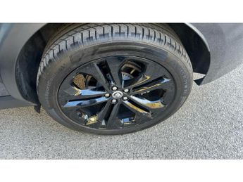 Jaguar F-Pace 2.0 D200 R-Dynamic HSE Black 5dr Auto AWD Diesel Estate