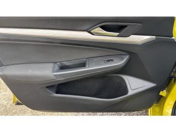 Volkswagen Golf 1.5 eTSI 150 Life 5dr DSG Petrol Hatchback