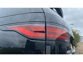 Land Rover Discovery Diesel 3.0 D300 SE Commercial Auto