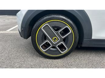 MINI Hatchback 135kW Cooper S Level 3 33kWh 3dr Auto Electric Hatchback