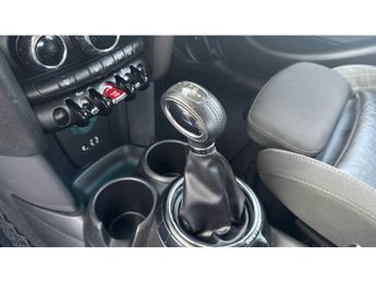 MINI Hatchback 1.5 Cooper 5dr Auto Petrol Hatchback