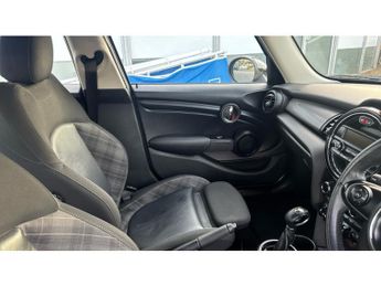 MINI Hatchback 1.5 Cooper 5dr Auto Petrol Hatchback