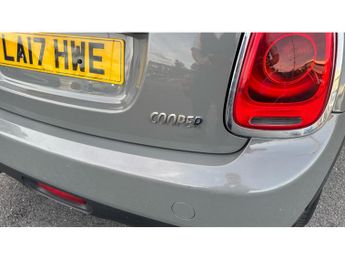 MINI Hatchback 1.5 Cooper 5dr Auto Petrol Hatchback