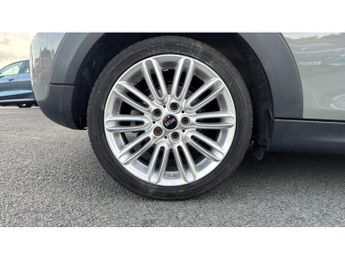 MINI Hatchback 1.5 Cooper 5dr Auto Petrol Hatchback