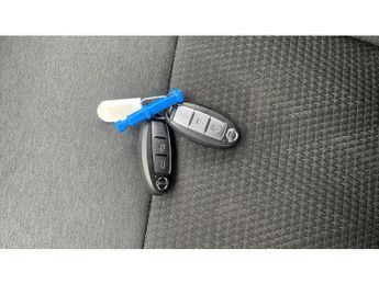 Nissan Qashqai 1.3 DiG-T MH 158 N-Connecta 5dr Xtronic Petrol Hatchback