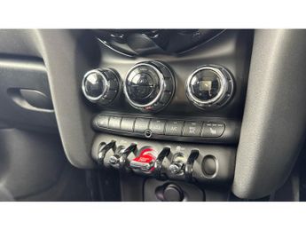 MINI Hatchback 1.5 One Classic 3dr Auto [Comfort/Nav Pack] Petrol Hatchback