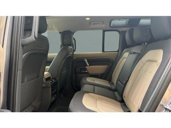 Land Rover Defender 3.0 D300 X-Dynamic HSE 110 5dr Auto Diesel Estate