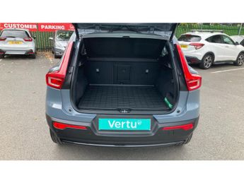 Volvo XC40 2.0 B4P Plus Dark 5dr AWD Auto Petrol Estate