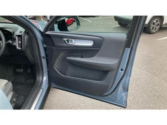 Volvo XC40 2.0 B4P Plus Dark 5dr AWD Auto Petrol Estate