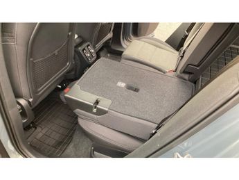 Volvo XC40 2.0 B4P Plus Dark 5dr AWD Auto Petrol Estate