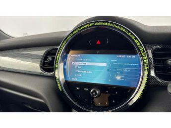 MINI Hatchback 1.5 Cooper Exclusive 3dr Auto Petrol Hatchback