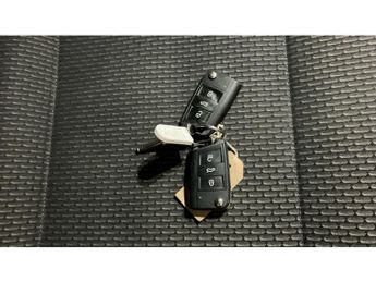 Volkswagen Transporter T32 Swb Diesel 2.0 TDI 150 Highline Kombi Van DSG